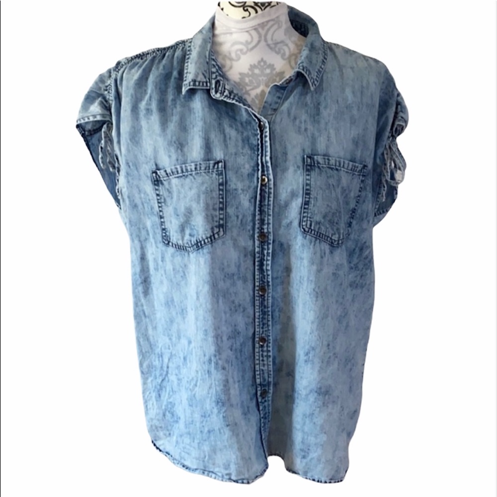 Rock & Republic chambray button down. Size XL